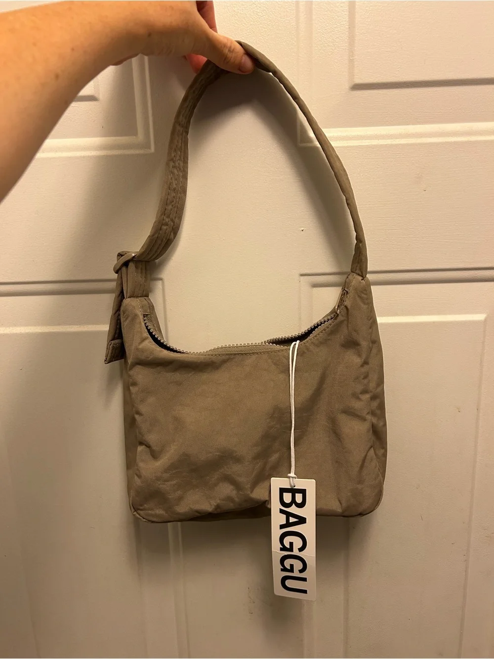 BAGGU Shoulder Bag in Dove - Casual Daily Tote